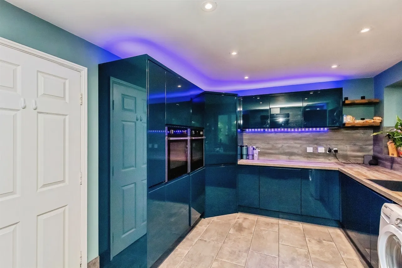 Whitney Close, Raunds, Wellingborough, photo 5