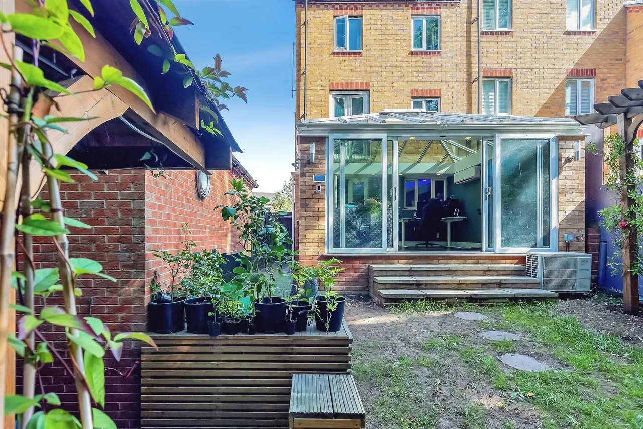 3 bed house for sale — Whitney Close, Raunds, Wellingborough