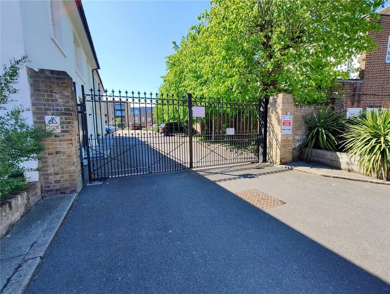Bruce Grove, Orpington, BR6, photo 22