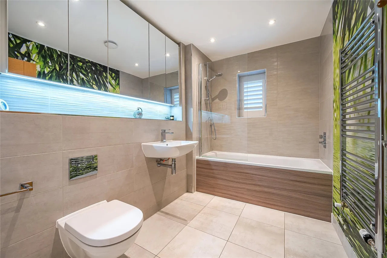 Bruce Grove, Orpington, BR6, photo 14