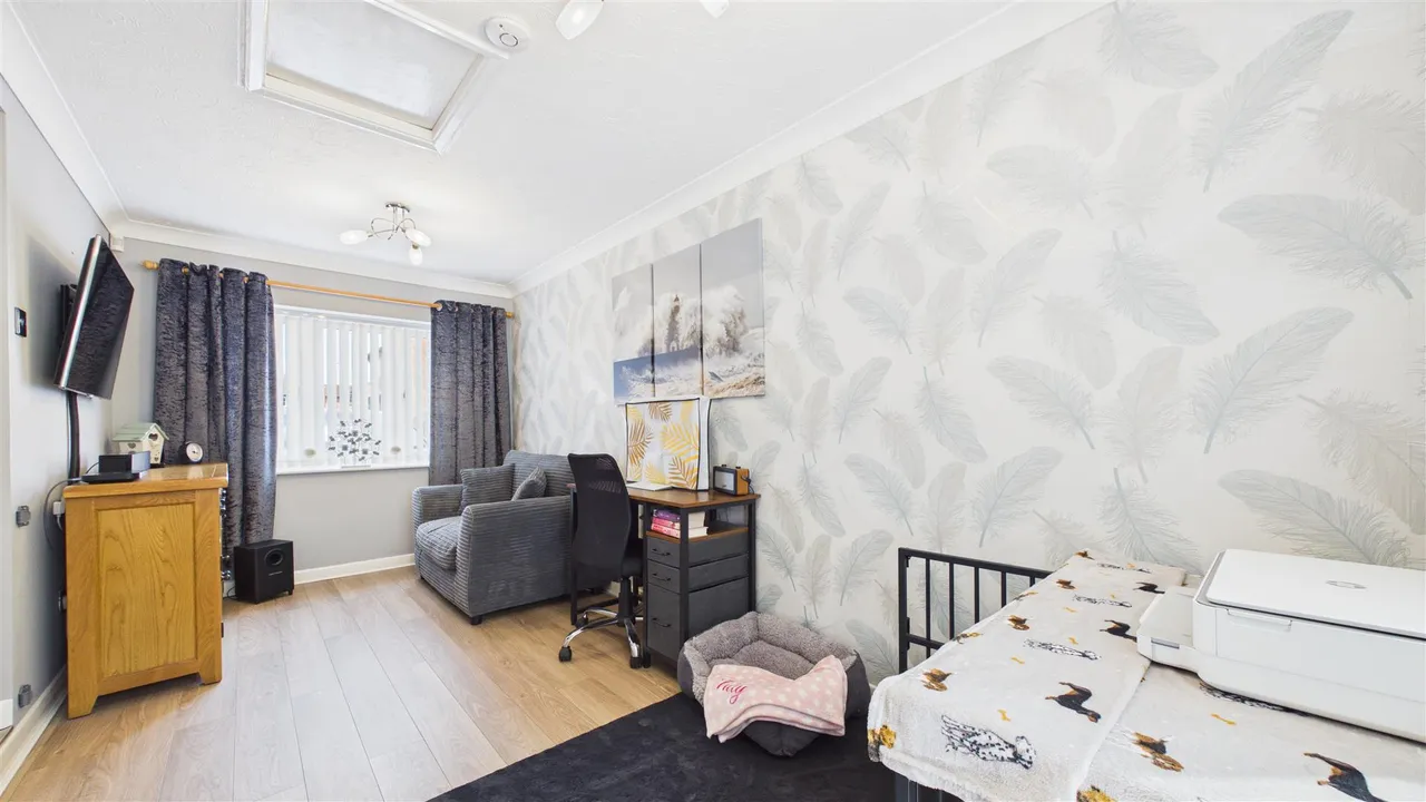 Tarrant, Werrington, photo 23