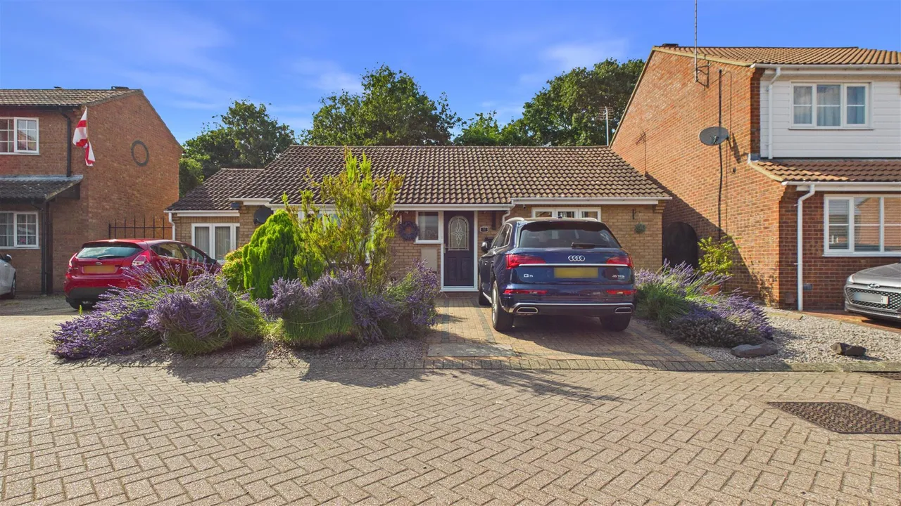 Tarrant, Werrington, photo 26