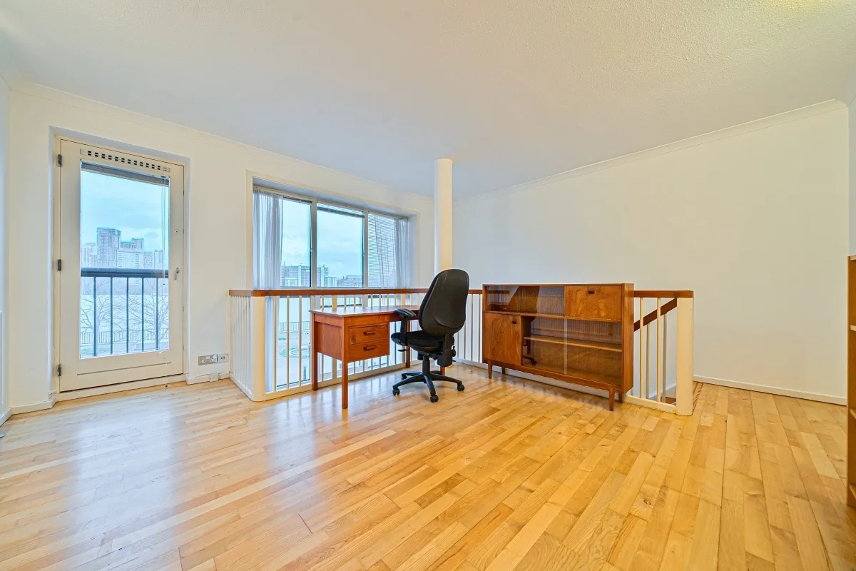 Queen of Denmark Court, Rotherhithe, SE16, photo 6