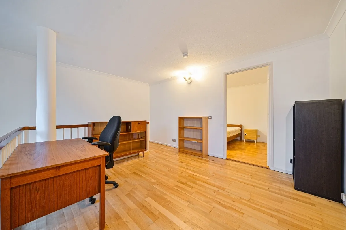 Queen of Denmark Court, Rotherhithe, SE16, photo 8