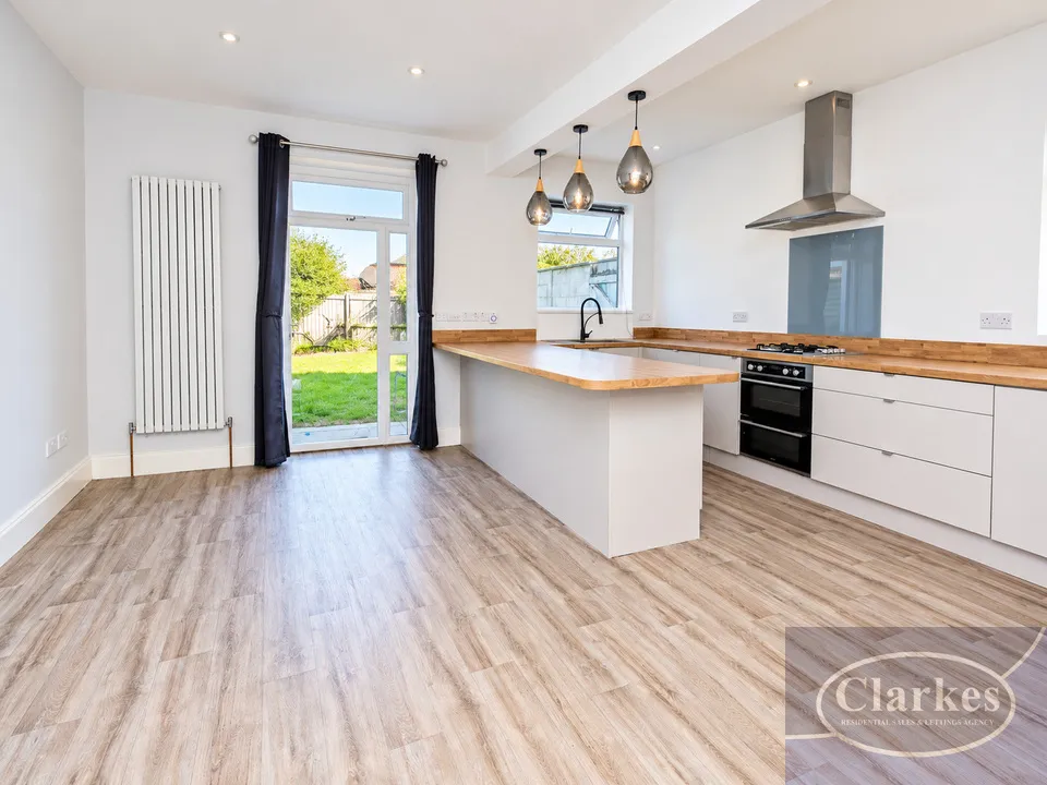 Markham Road, Charminster, photo 2