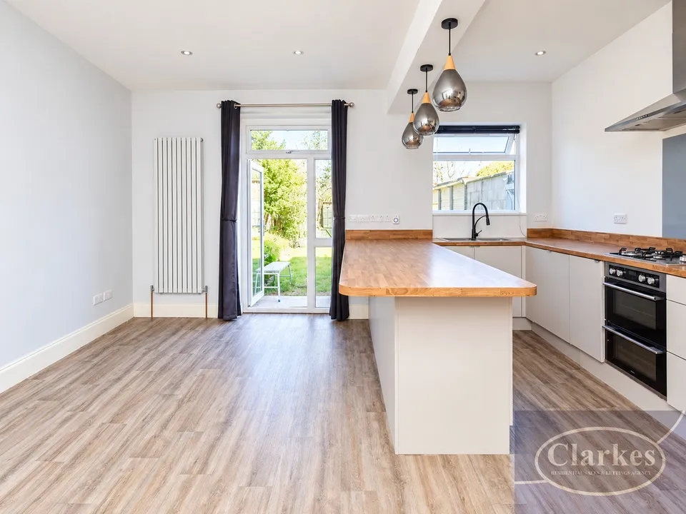 Markham Road, Charminster, photo 9