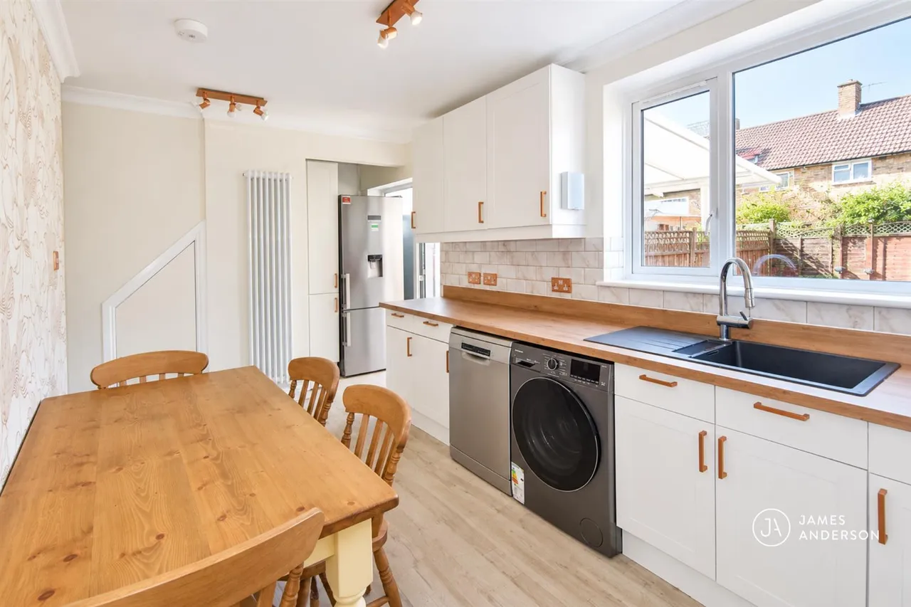 Pullman Gardens, London, SW15, photo 9