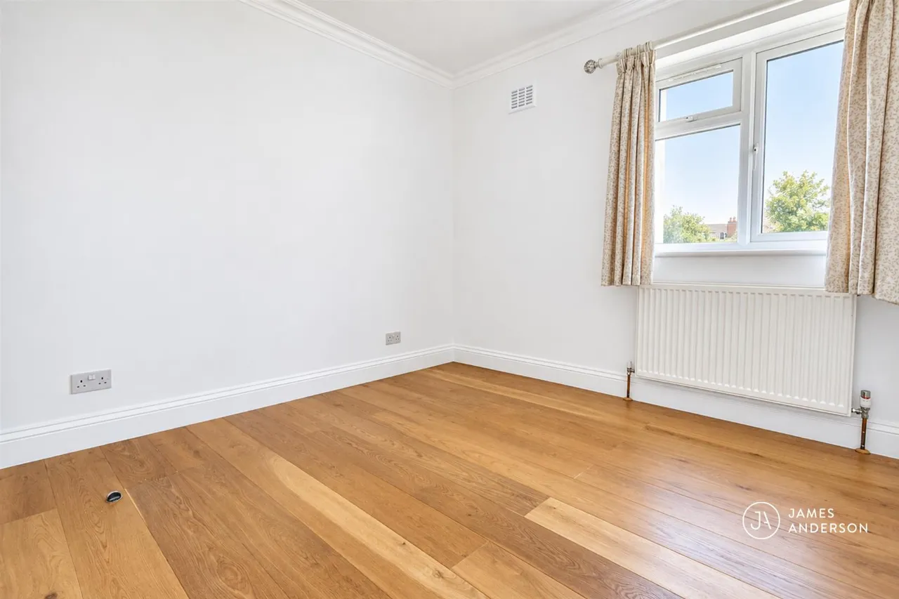 Pullman Gardens, London, SW15, photo 5