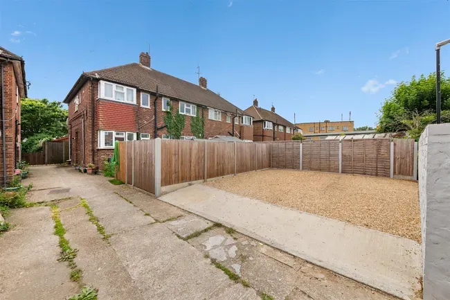 2 bed flat for sale — Churchill Close, Hillingdon