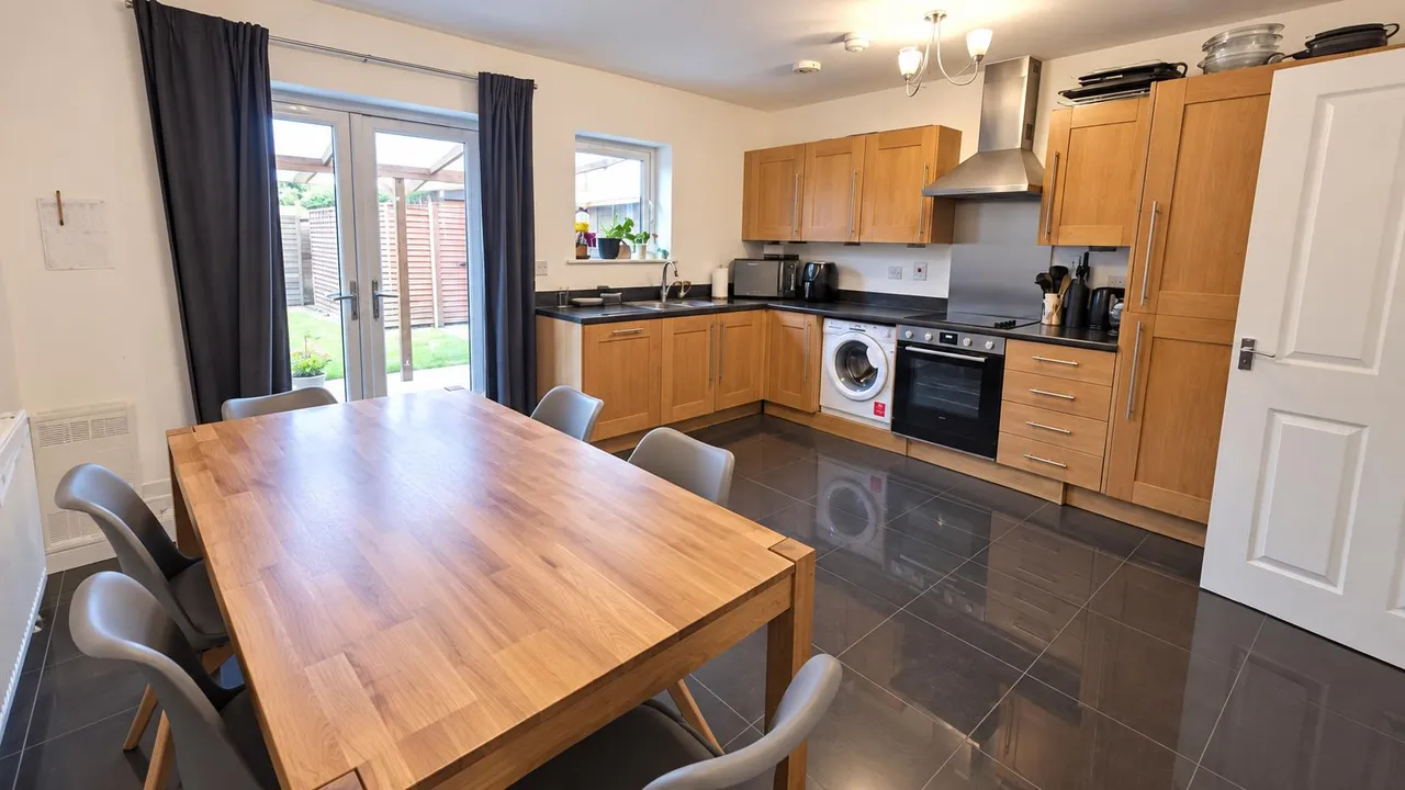 Academy Way, Dagenham, RM8, photo 2