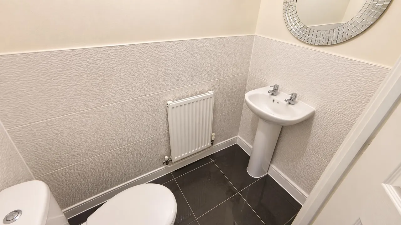 Academy Way, Dagenham, RM8, photo 8