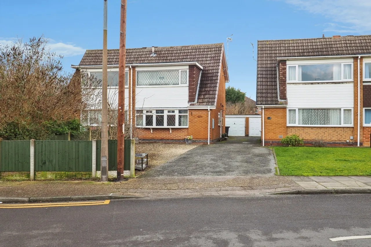2 bed house for sale, Elswick Drive, Beeston, NG9