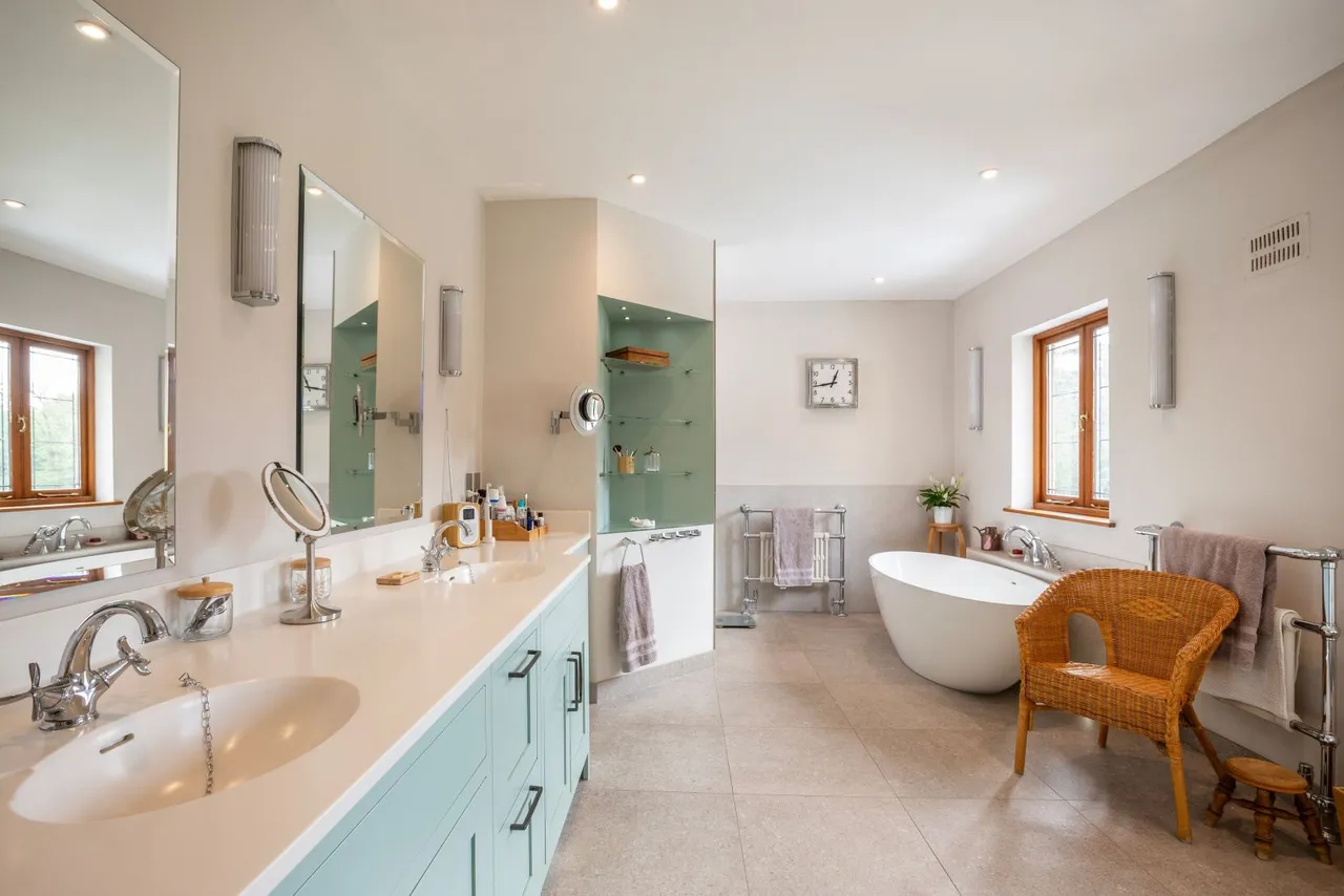 Northlands Road, Warnham, Horsham, West Sussex, RH12 3SQ, photo 11