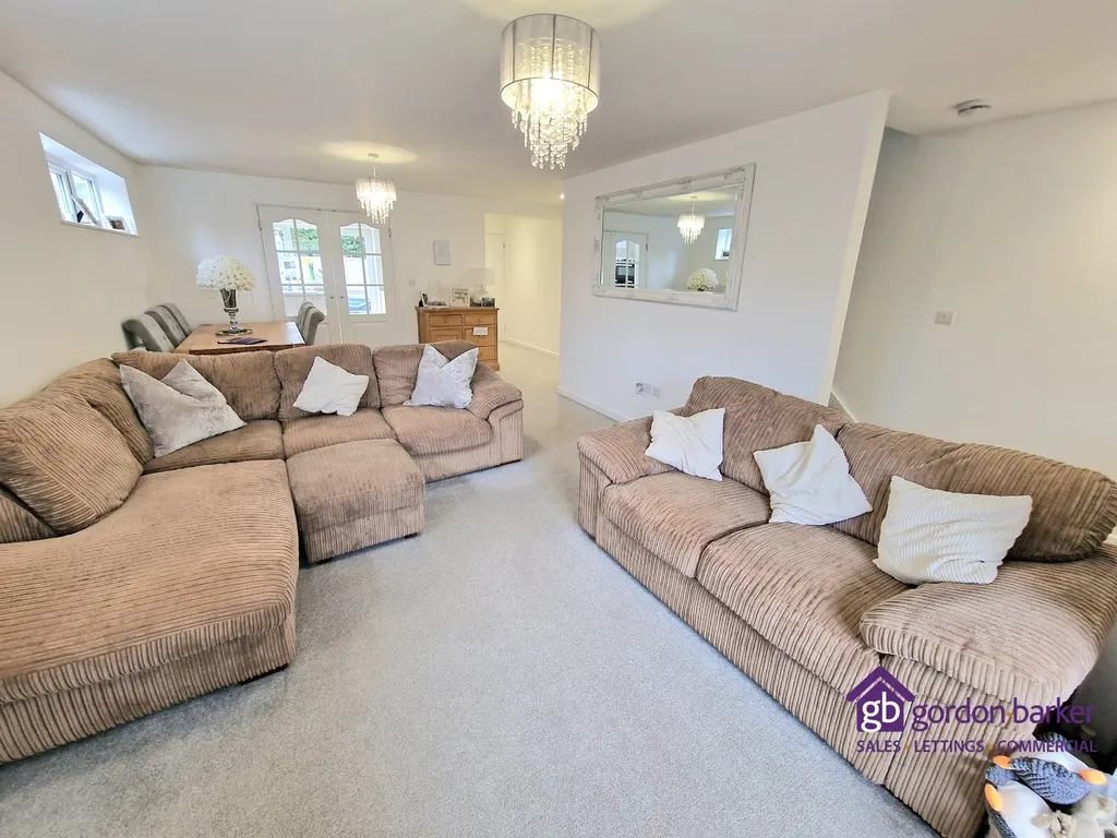 Pear Tree Close, Alderholt, Fordingbridge, SP6 3ER, photo 7