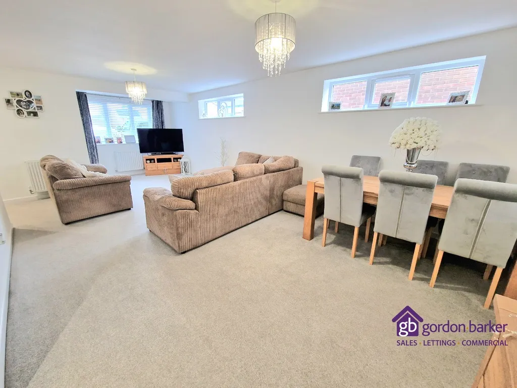 Pear Tree Close, Alderholt, Fordingbridge, SP6 3ER, photo 11