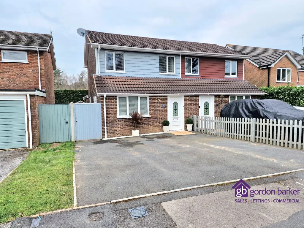 Pear Tree Close, Alderholt, Fordingbridge, SP6 3ER, photo 2