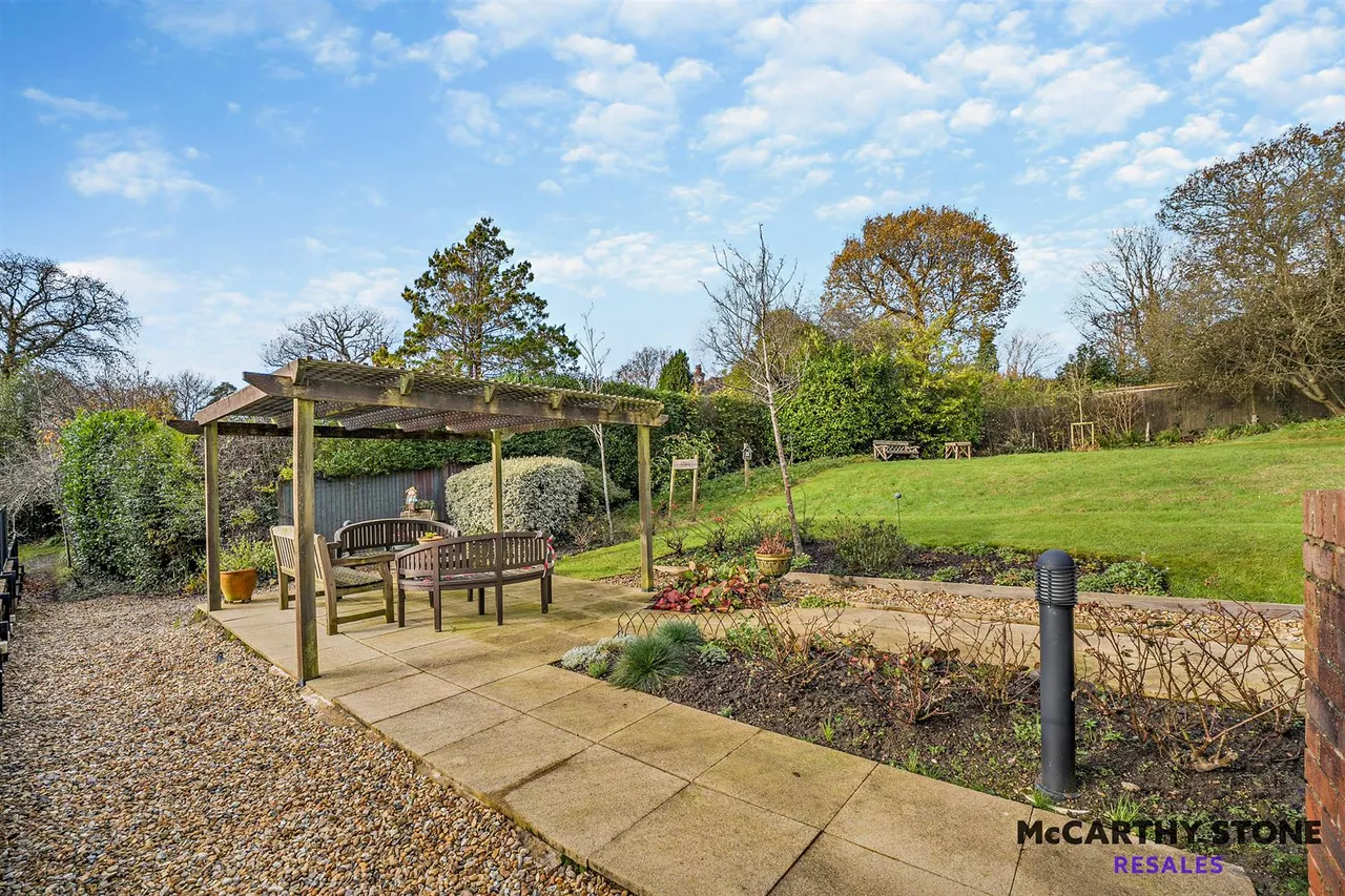 Mutton Hall Hill, Heathfield, TN21, photo 20
