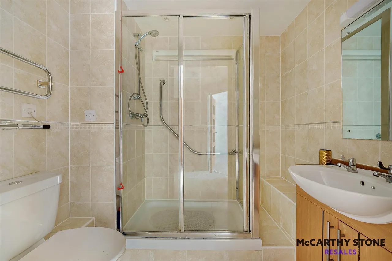 Mutton Hall Hill, Heathfield, TN21, photo 8