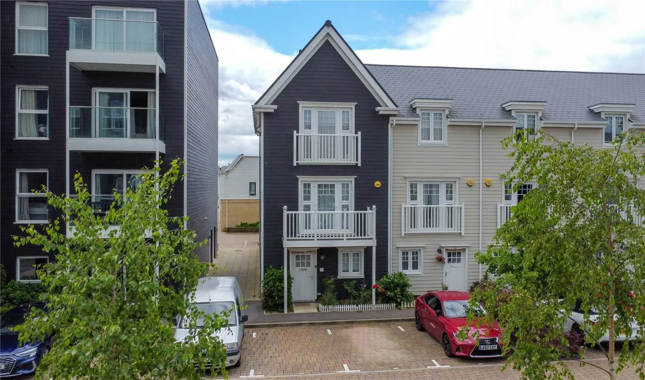 4 bed house to rent, Sunapee Road, Reading, RG2