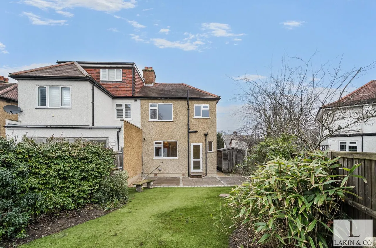 Glebe Avenue, Ickenham, UB10 8PG, photo 12