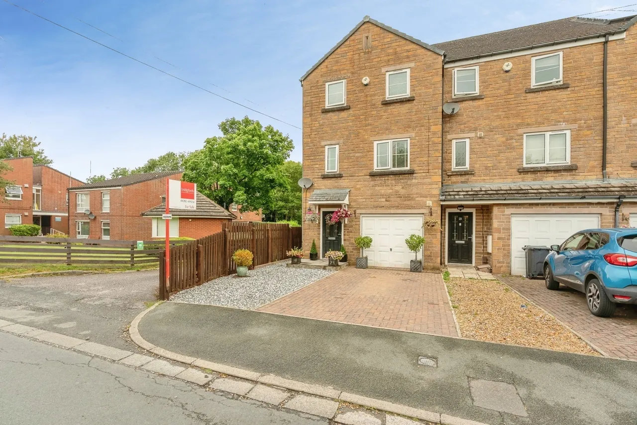 4 bed house for sale — Calderbrook Avenue, Burnley, Lancashire, BB11