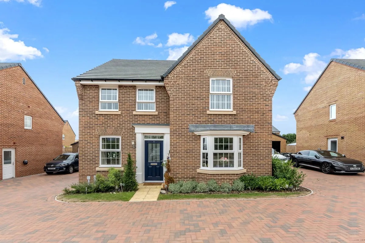 4 bed house for sale, Round Common Walk, Stalbridge, DT10