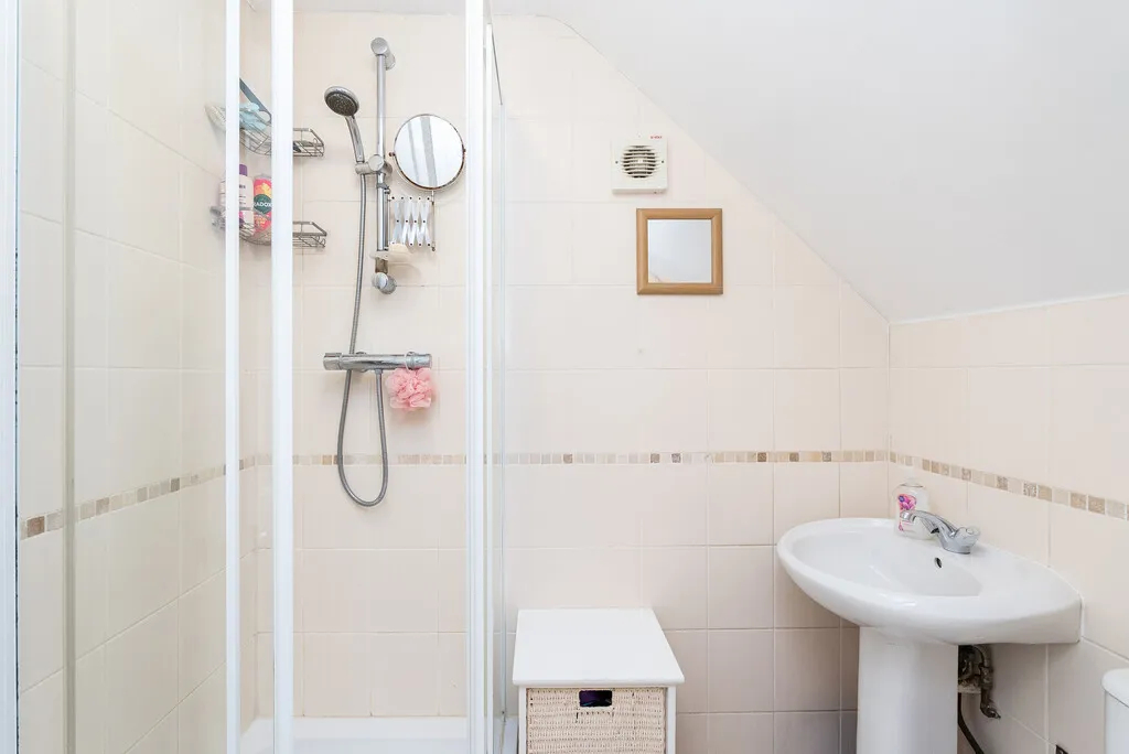 Pixham Lane, Pixham, RH4, photo 11