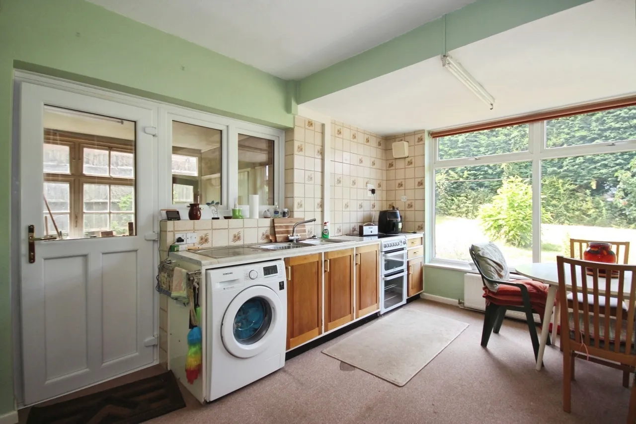 Howes Lane, Coventry, West Midlands, CV3, photo 6