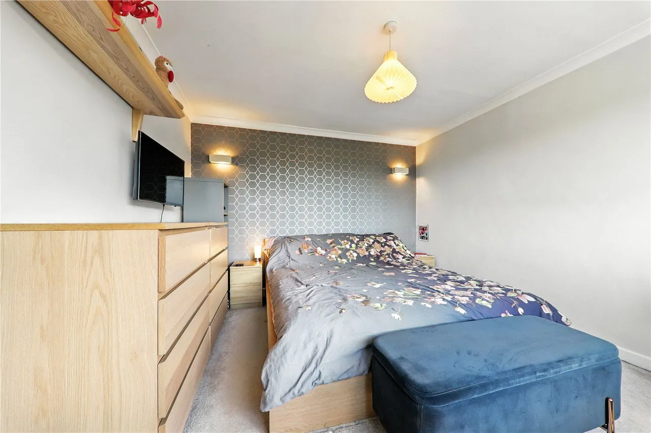 Woodhill Court, Leeds, LS16, photo 5