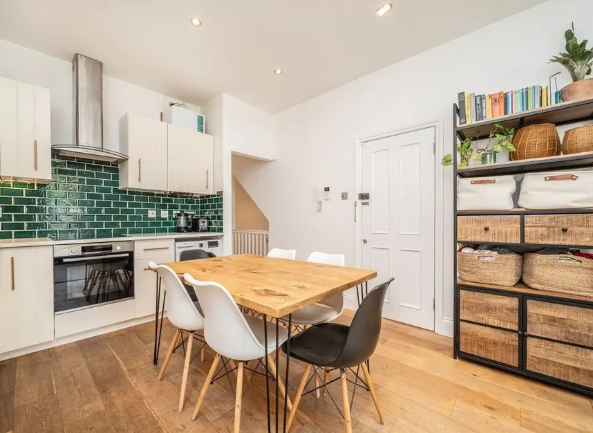 Cricketfield Road, London, E5, photo 12
