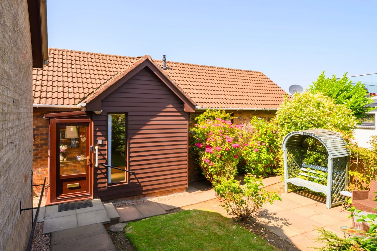 2 bed house for sale — Craigdimas Grove, Dalgety Bay, KY11 9XR