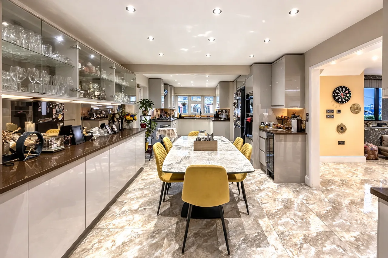 5 bed house for sale, The Avenue, Orpington, BR6