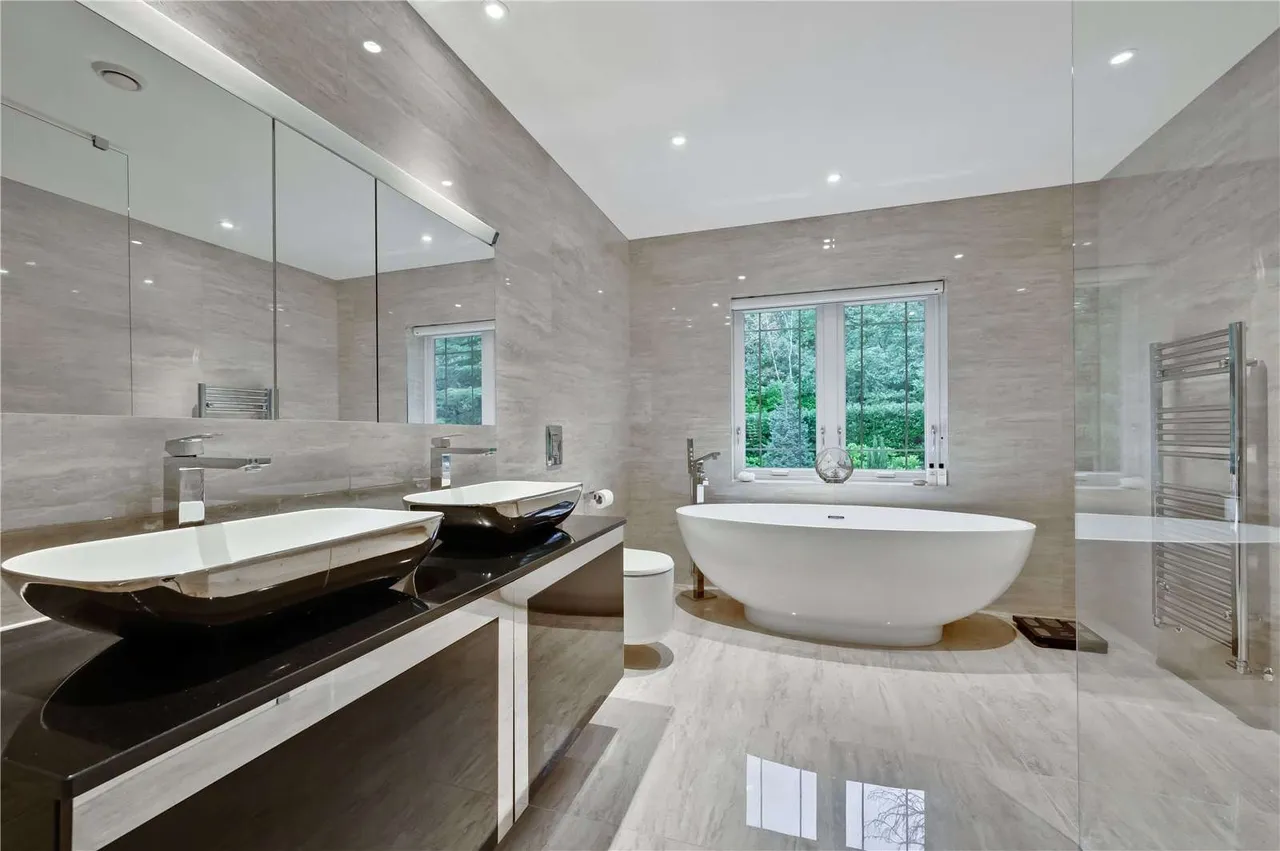 St George's Hill, Weybridge, Surrey, KT13 0NX, photo 10