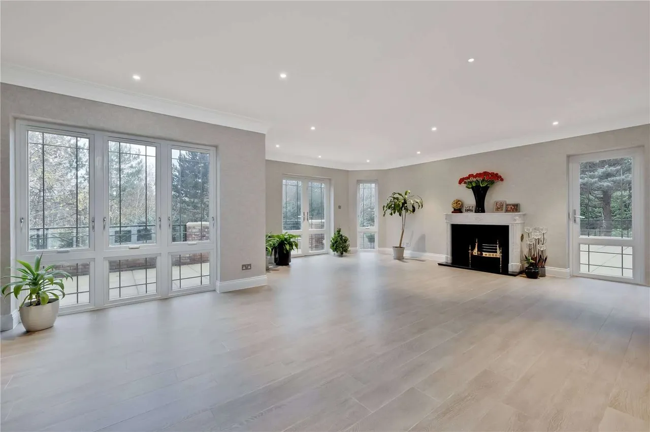 St George's Hill, Weybridge, Surrey, KT13 0NX, photo 5