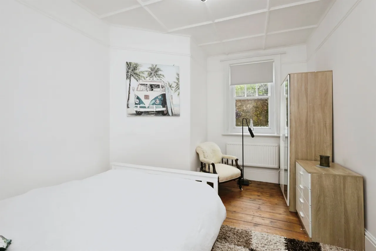 South Cliff Avenue, Eastbourne, BN20, photo 12