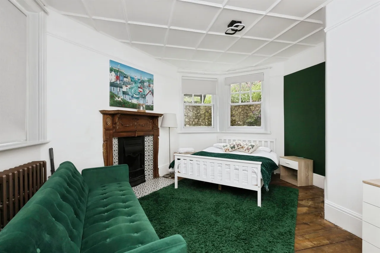 South Cliff Avenue, Eastbourne, BN20, photo 7