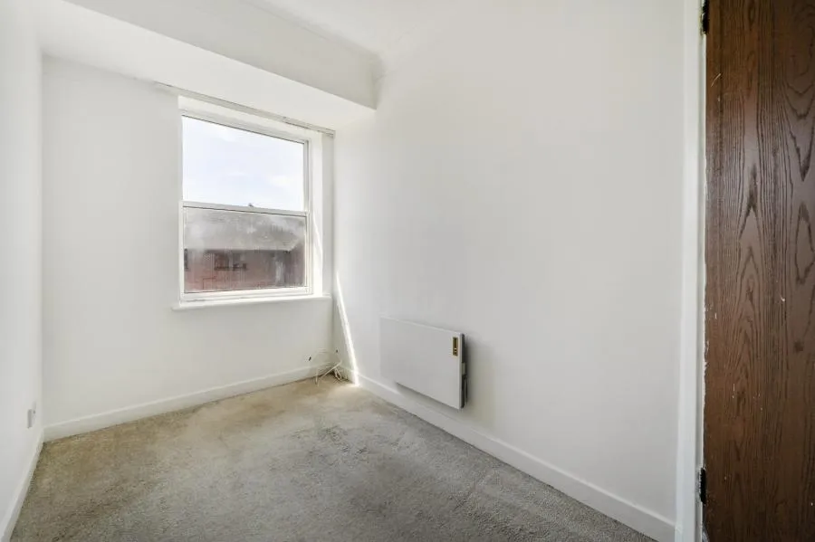 Sidmouth Court, Reading, RG1, photo 13