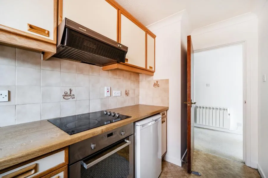 Sidmouth Court, Reading, RG1, photo 6
