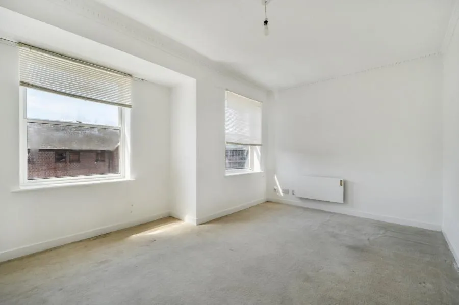 Sidmouth Court, Reading, RG1, photo 2