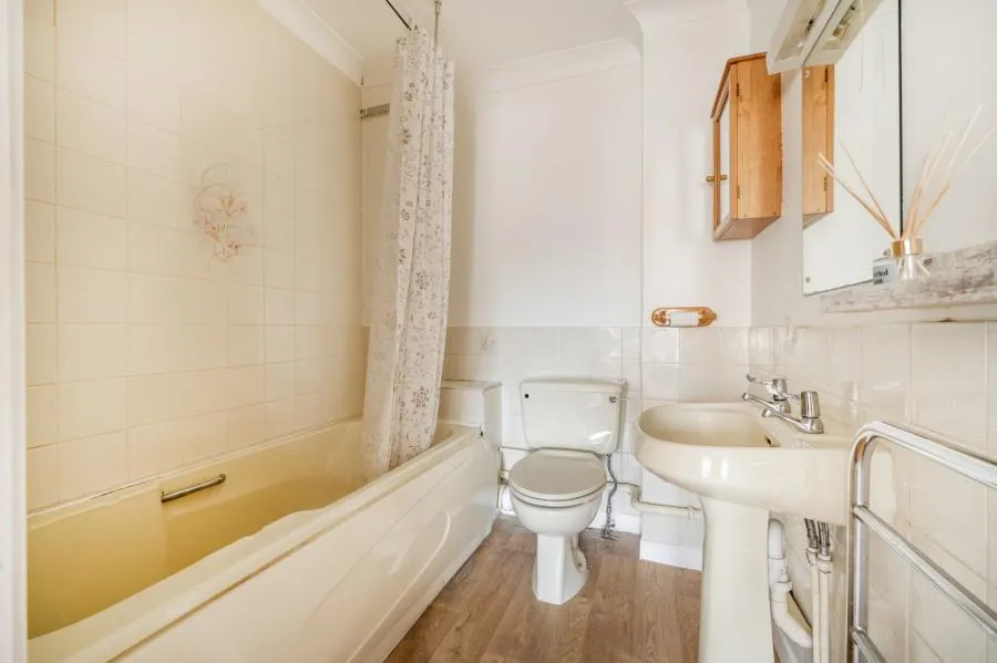 Sidmouth Court, Reading, RG1, photo 17