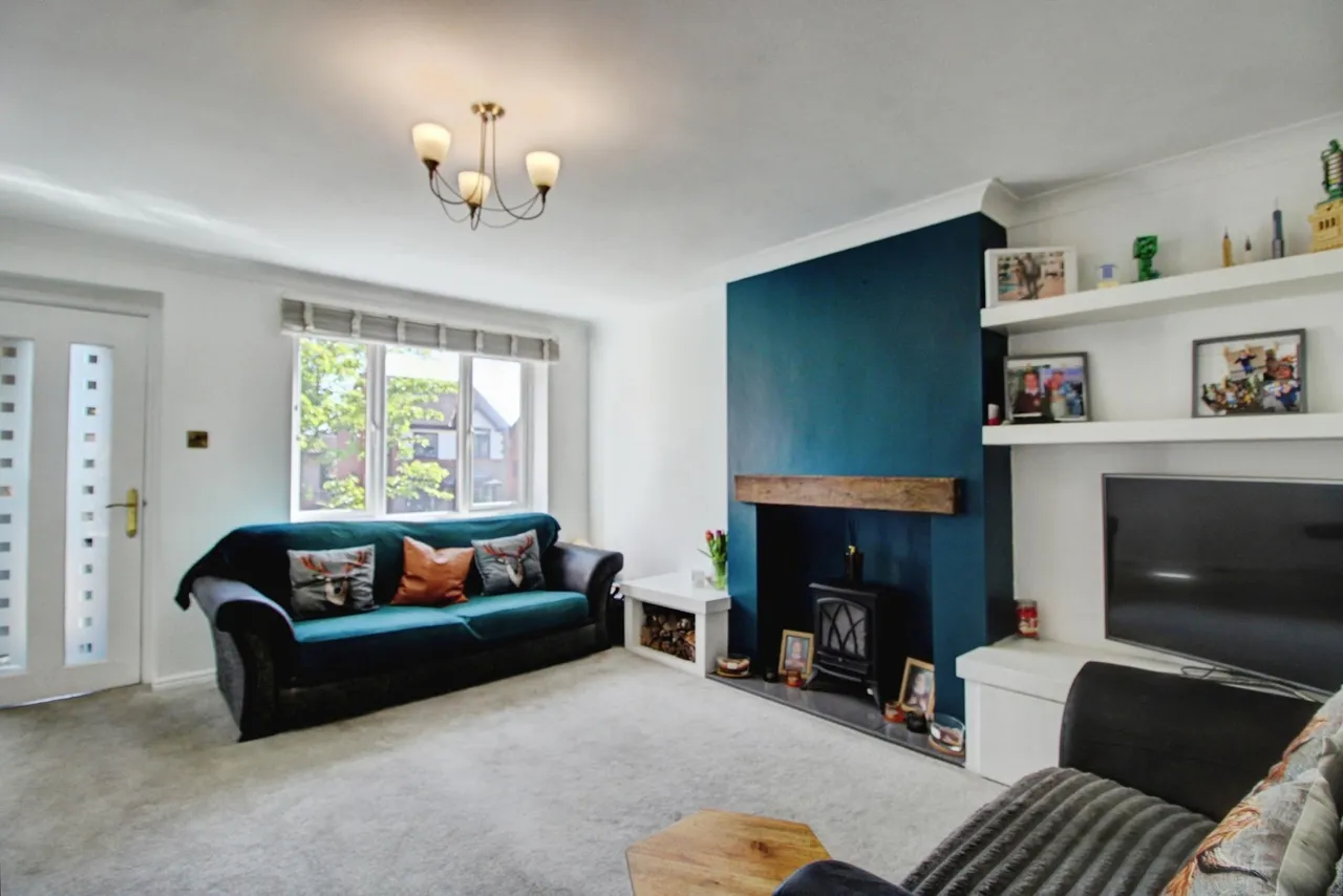 Orchard Place, Cudworth, S72, photo 3