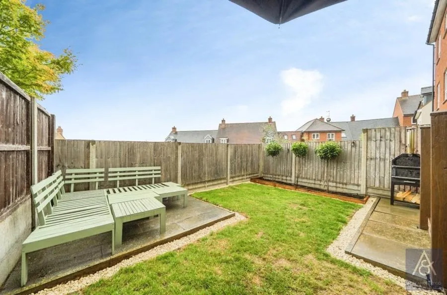 Summerhouse Hill, Buckingham, MK18, photo 9