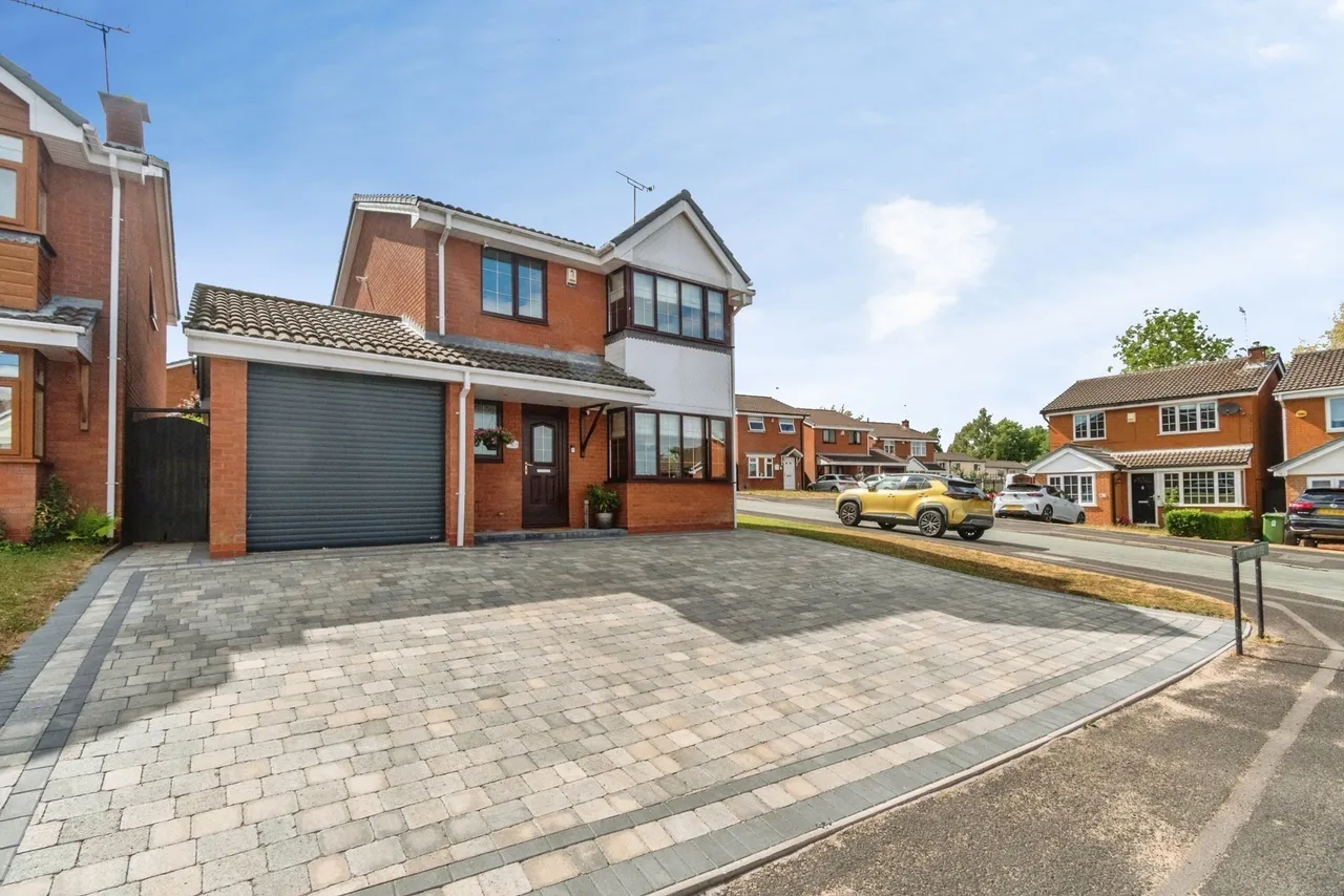 St. Andrew Close, Hednesford, Cannock, Staffordshire, WS12, photo 29