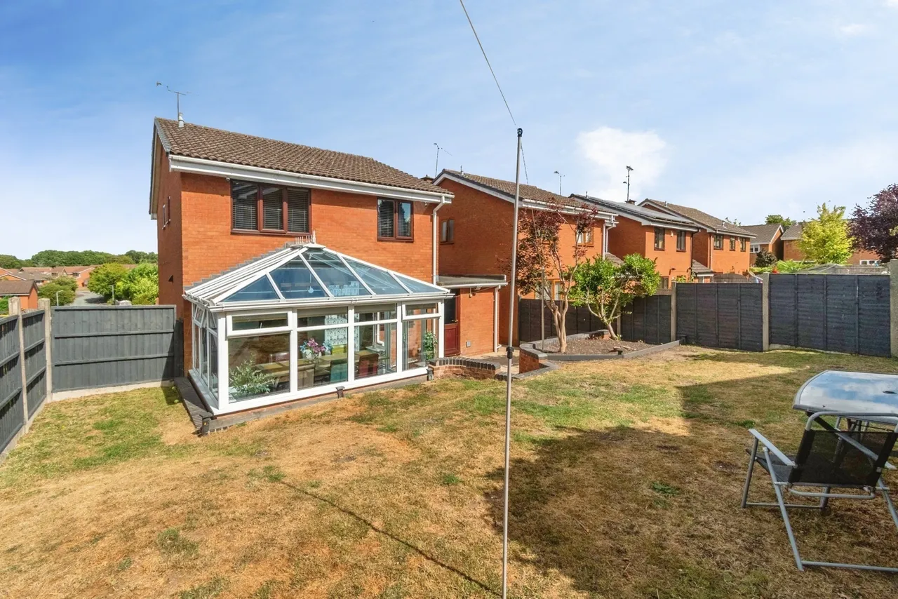 St. Andrew Close, Hednesford, Cannock, Staffordshire, WS12, photo 24