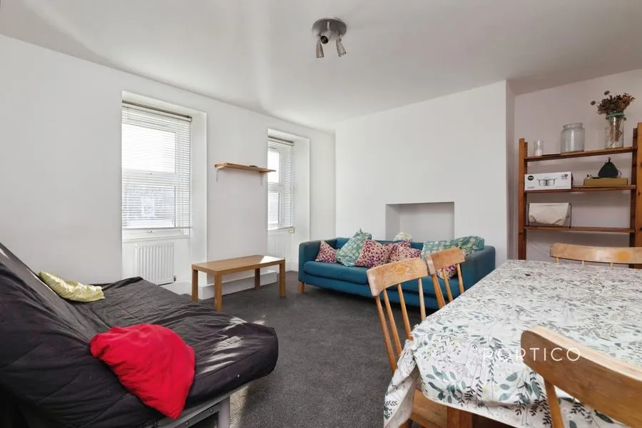 Germander Way, West Ham, E15, photo 3