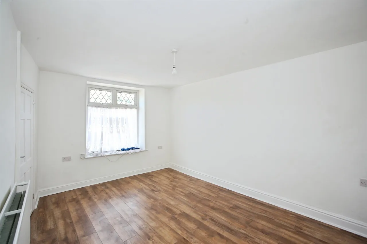 Ystrad Road, Pentre, CF41, photo 15