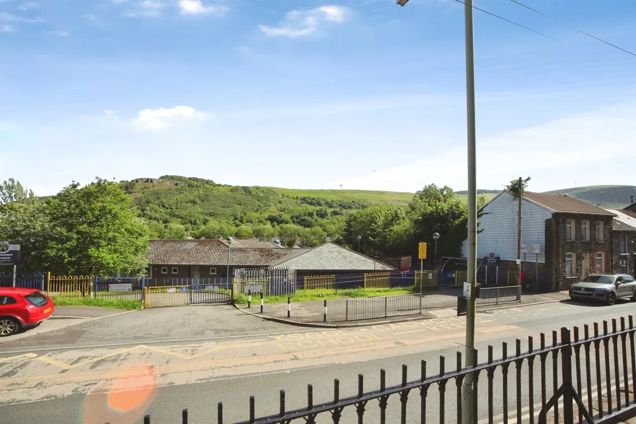 Ystrad Road, Pentre, CF41, photo 12