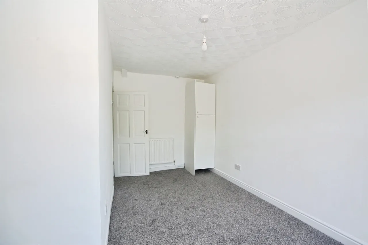 Ystrad Road, Pentre, CF41, photo 14