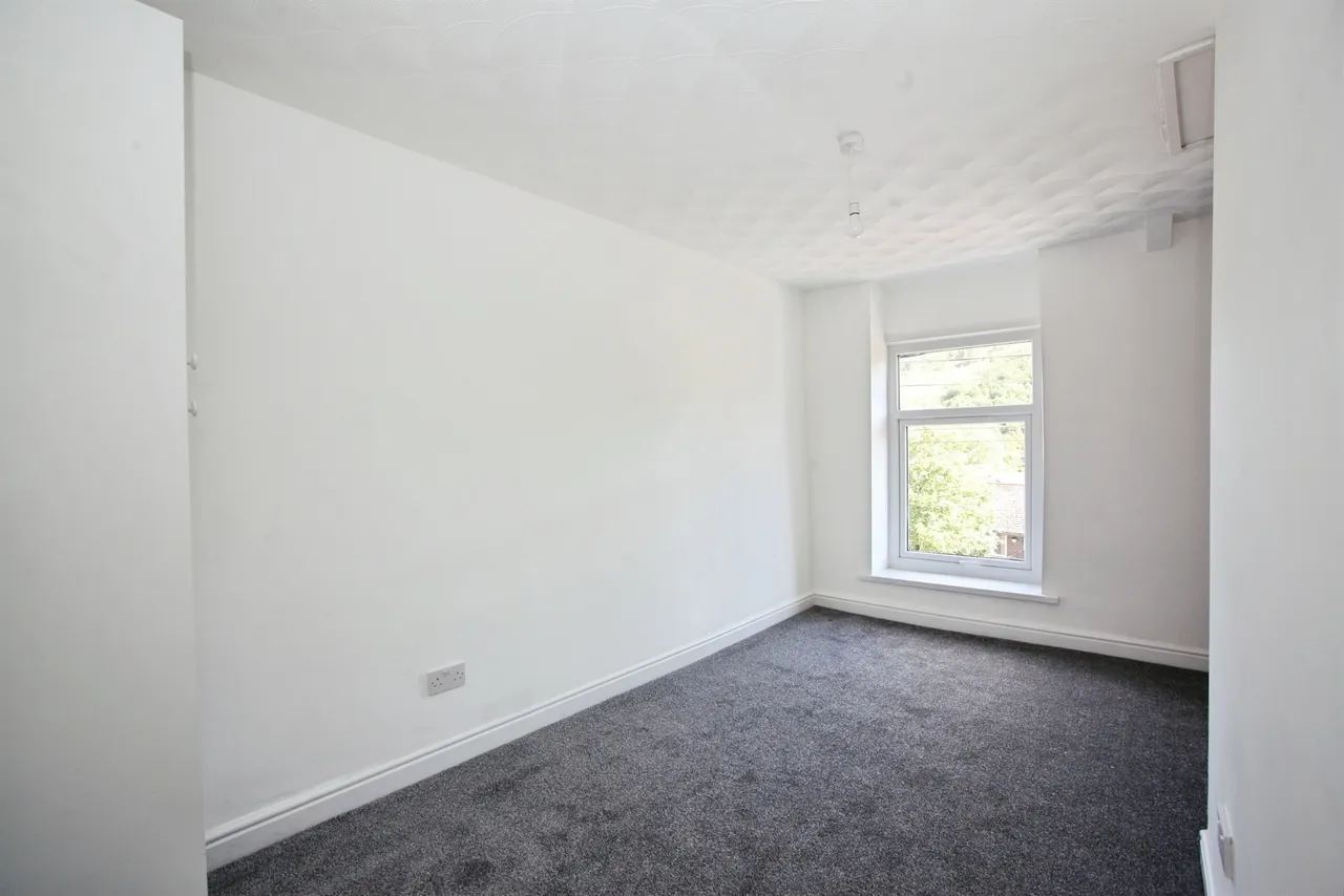 Ystrad Road, Pentre, CF41, photo 7
