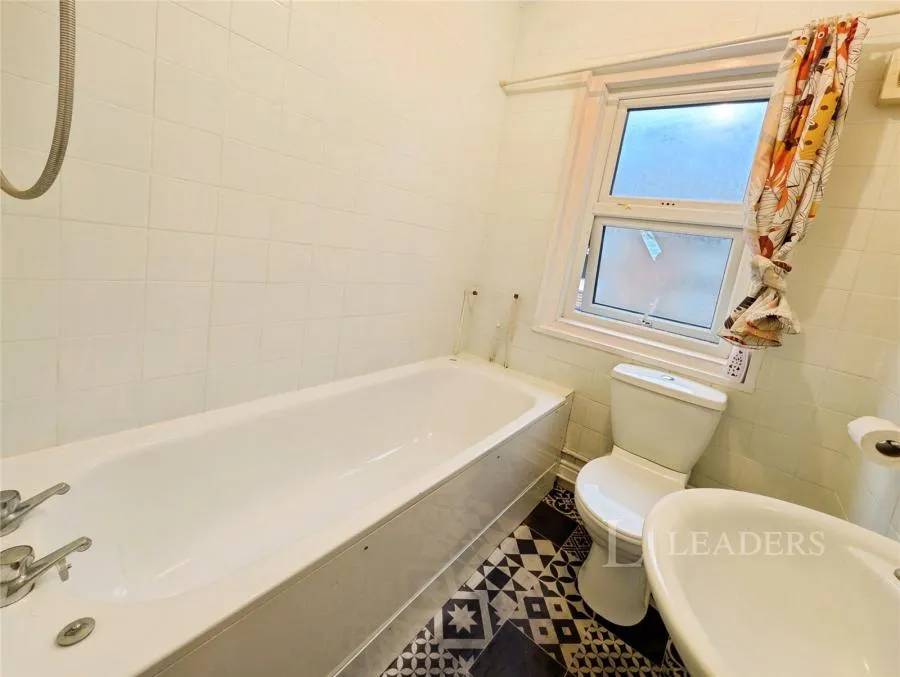 Howard Road, Southampton, SO15, photo 6